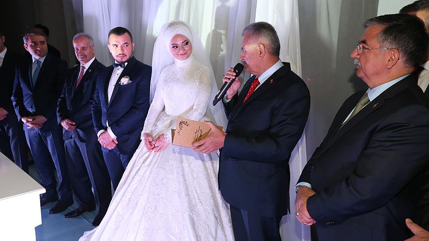 Yıldırım, yeğeninin nikah törenine katıldı!